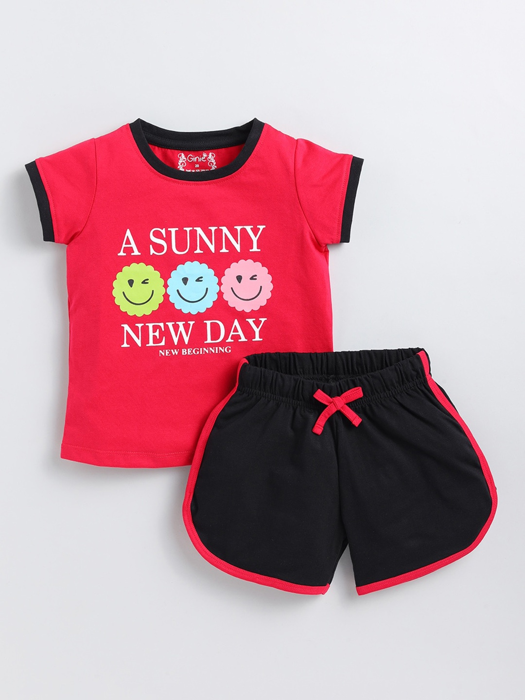 

Ginie Girls Typographic Printed T-shirt With Shorts, Red