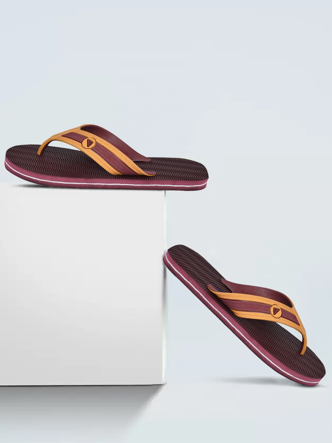 

IMPAKTO Men Textured Thong Flip-Flops, Maroon