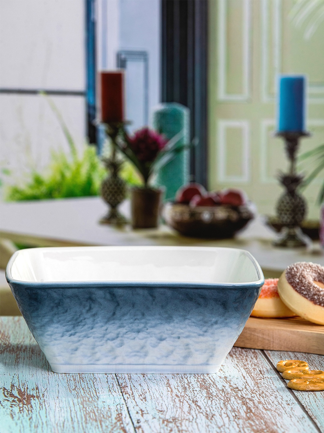 

White Gold Blue & White Printed Porcelain Glossy Serving Bowl 1.75 L