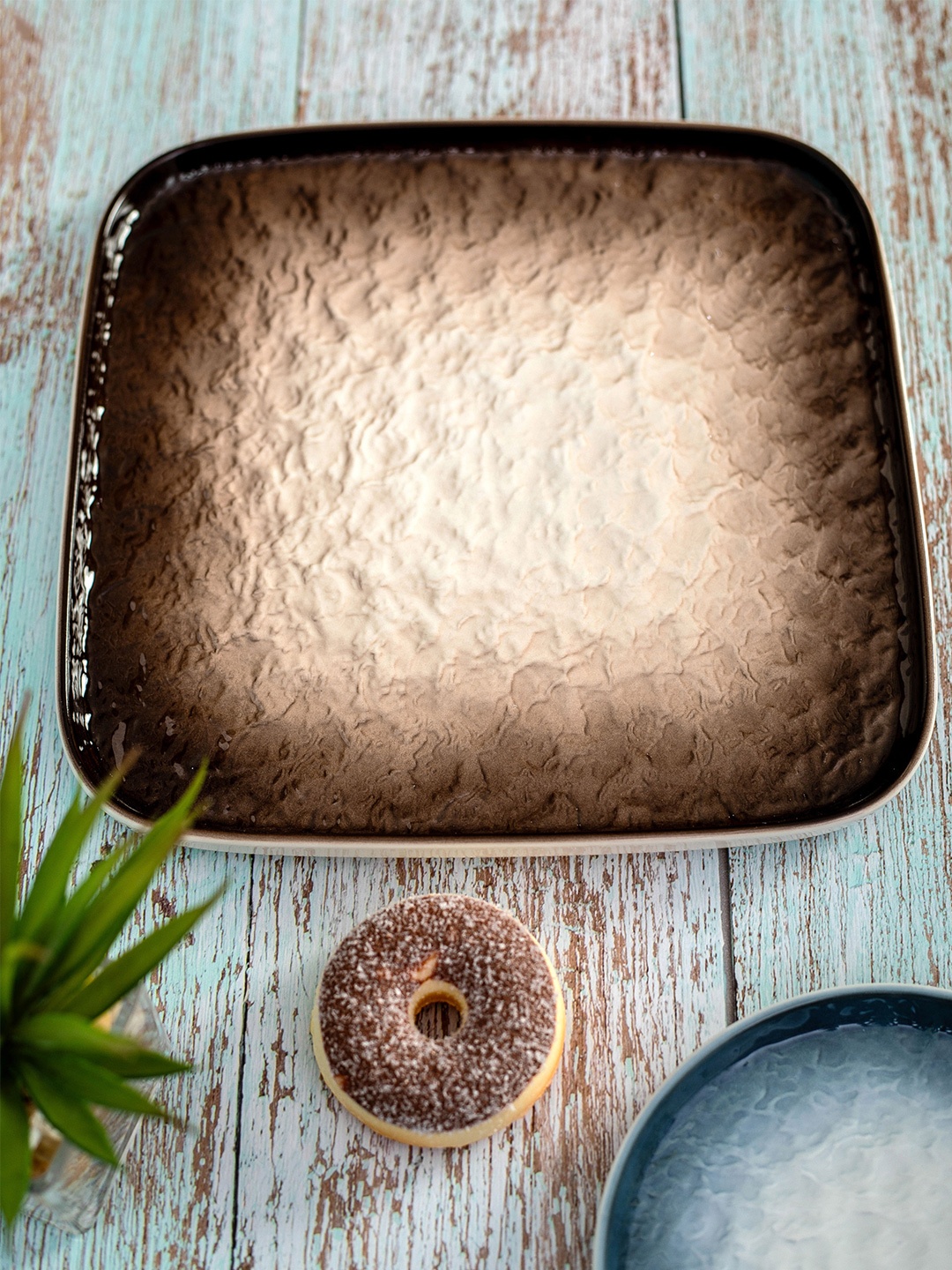 

White Gold Brown & Cream-Coloured Printed Porcelain Glossy Plates