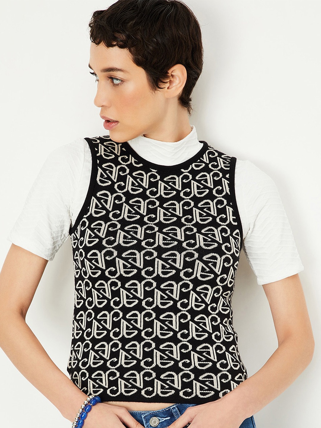 

max Geometric Printed Sweater Vest, Black