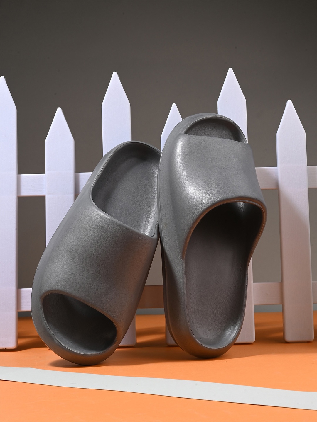 

The Roadster Lifestyle Co. Women Croslite Open Toe Sliders, Grey