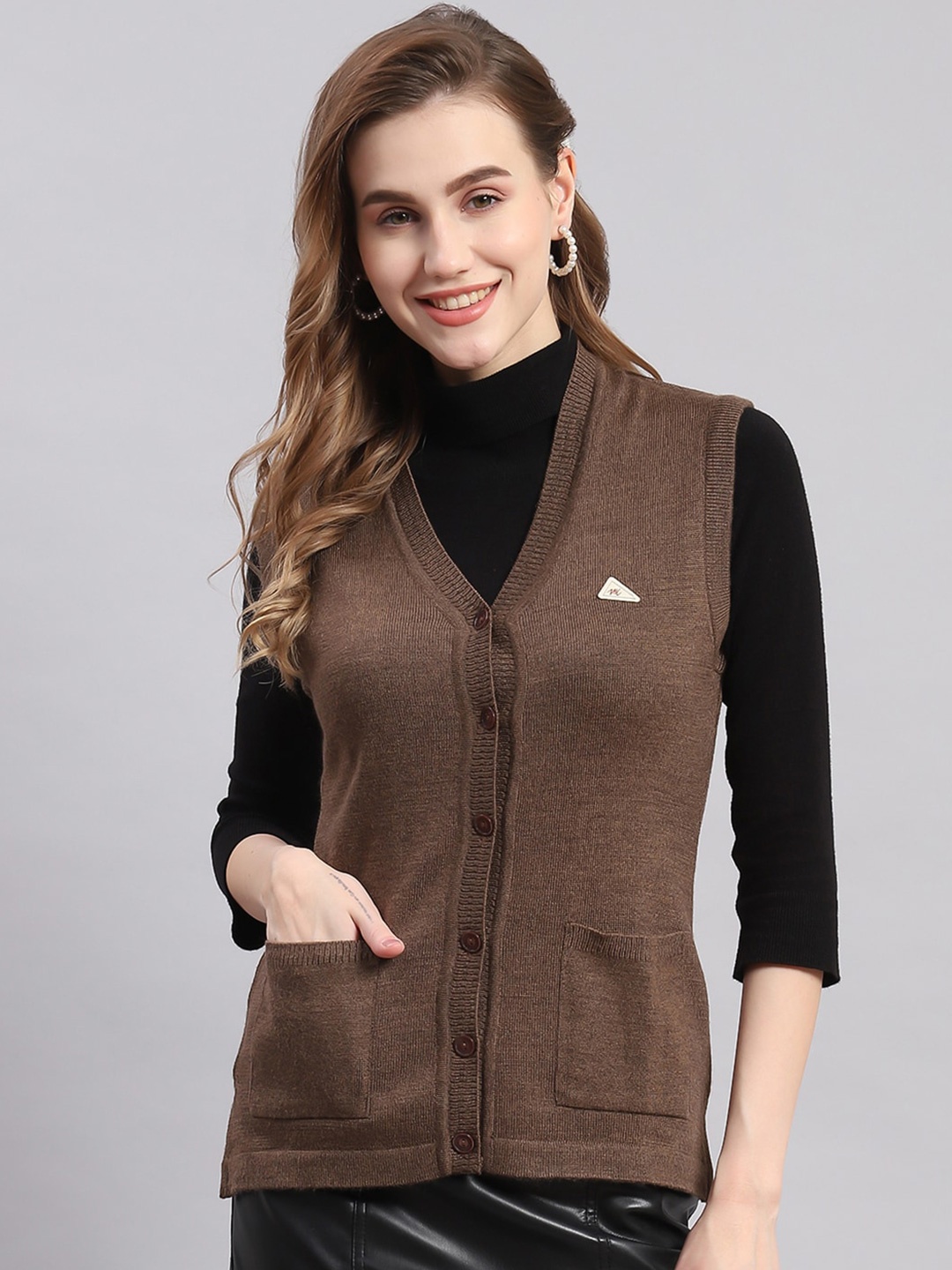 

Monte Carlo V-Neck Pure Woollen Sweater Vest, Coffee brown