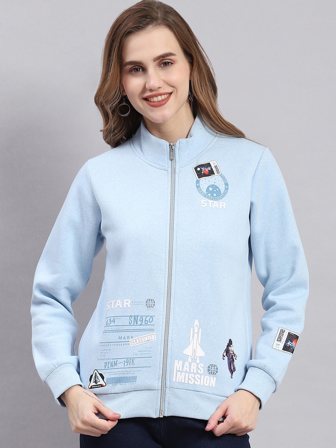

Monte Carlo Typography Printed Mock Collar Long Sleeve Front-Open Sweatshirt, Blue