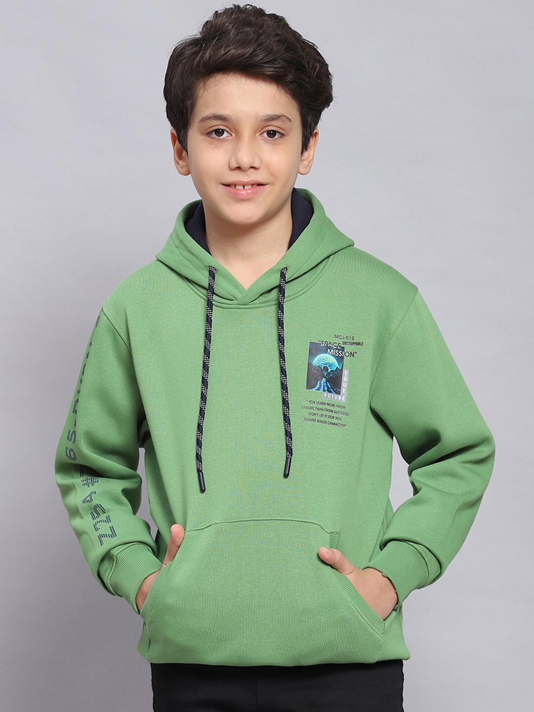 

Monte Carlo Boys Typography Printed Hooded Long Sleeves Pullover, Green