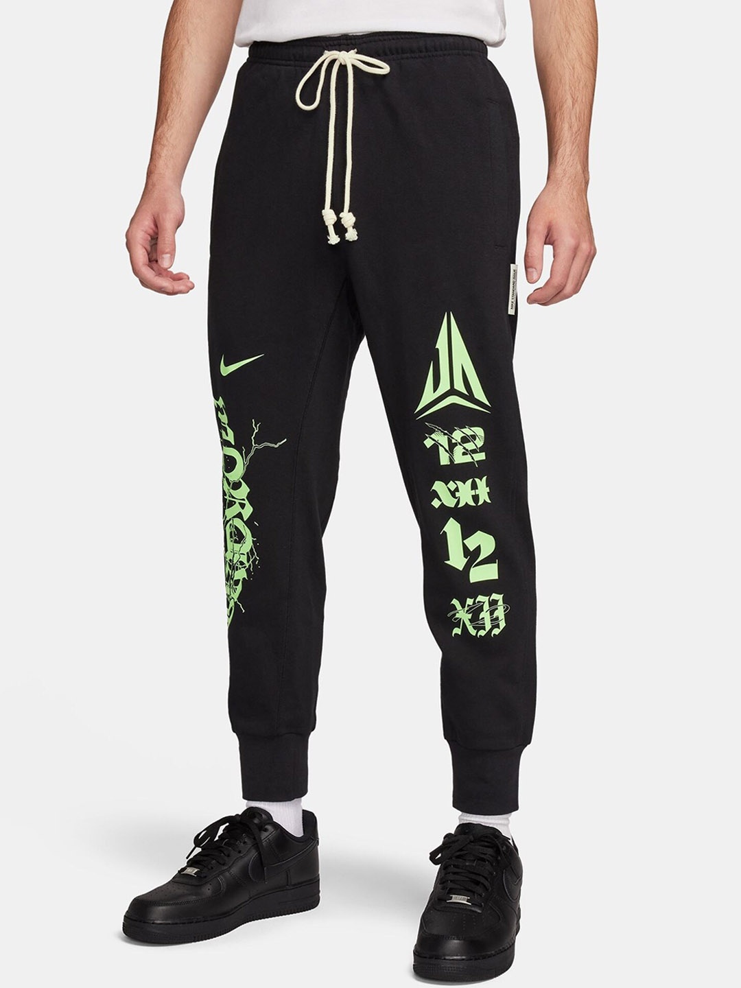 

Nike Men Ja Standard Issue Joggers, Black