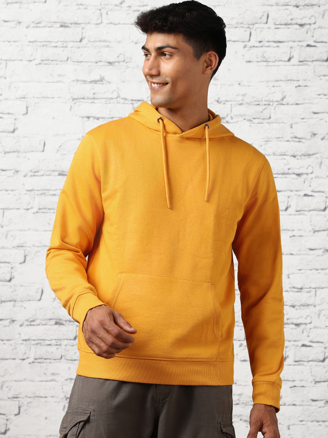 

NOBERO Hooded Ribbed Hem Pullover, Mustard