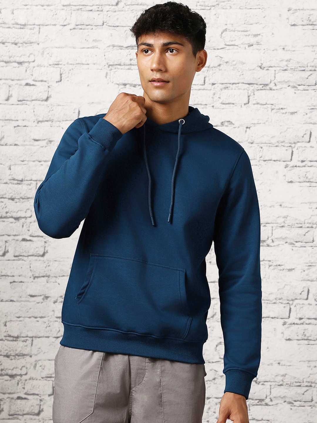 

NOBERO Hooded Pullover Sweatshirt, Navy blue