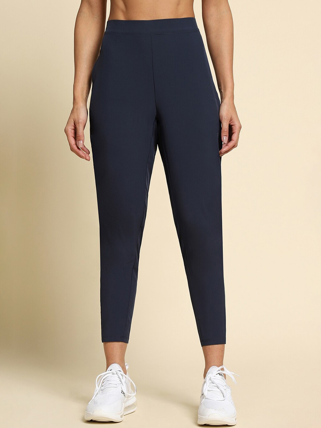

Van Heusen Women Ankle Length Anti Bacterial High Stretch Sports Tights, Navy blue