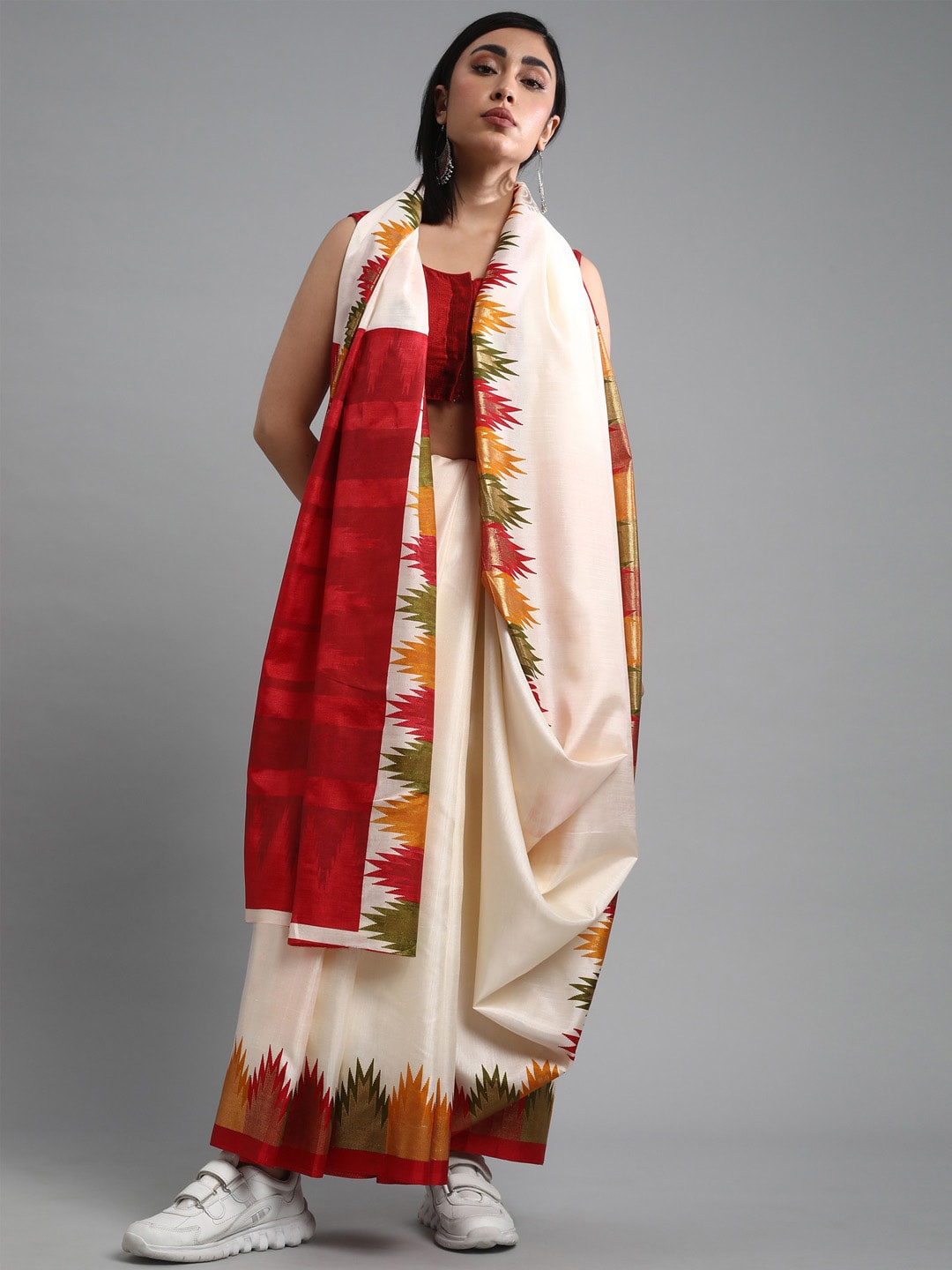 

Mitera Ethnic Motifs Printed Bomkai Silk Saree, Off white