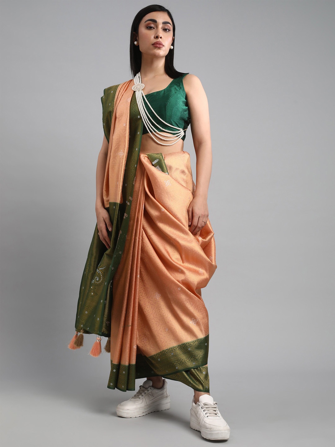 

Mitera Ethnic Motifs Woven Design Zari Kanjeevaram Saree, Peach