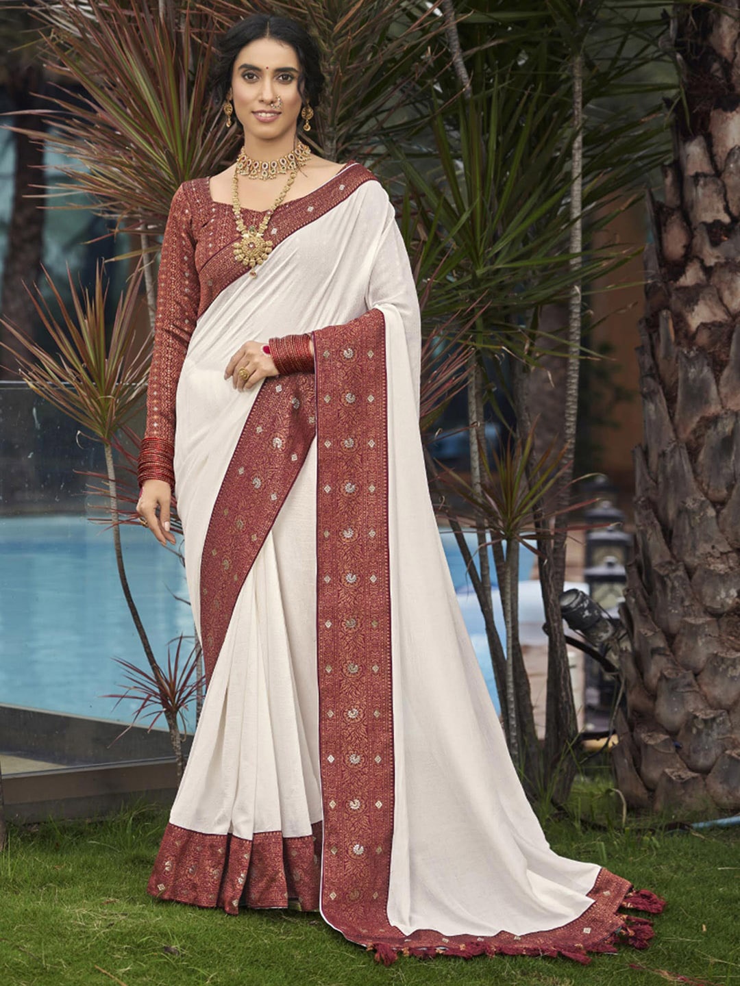 

Saree mall Zari Sambalpuri Saree, White