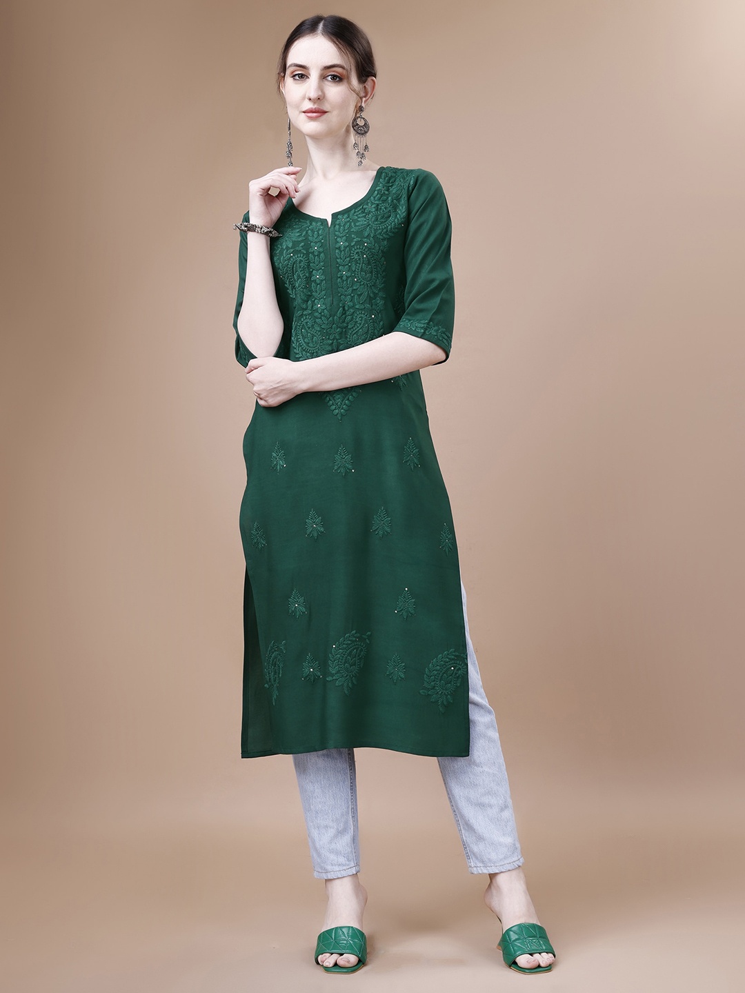 

SAZRIKA Floral Embroidered Chikankari Straight Kurta, Green
