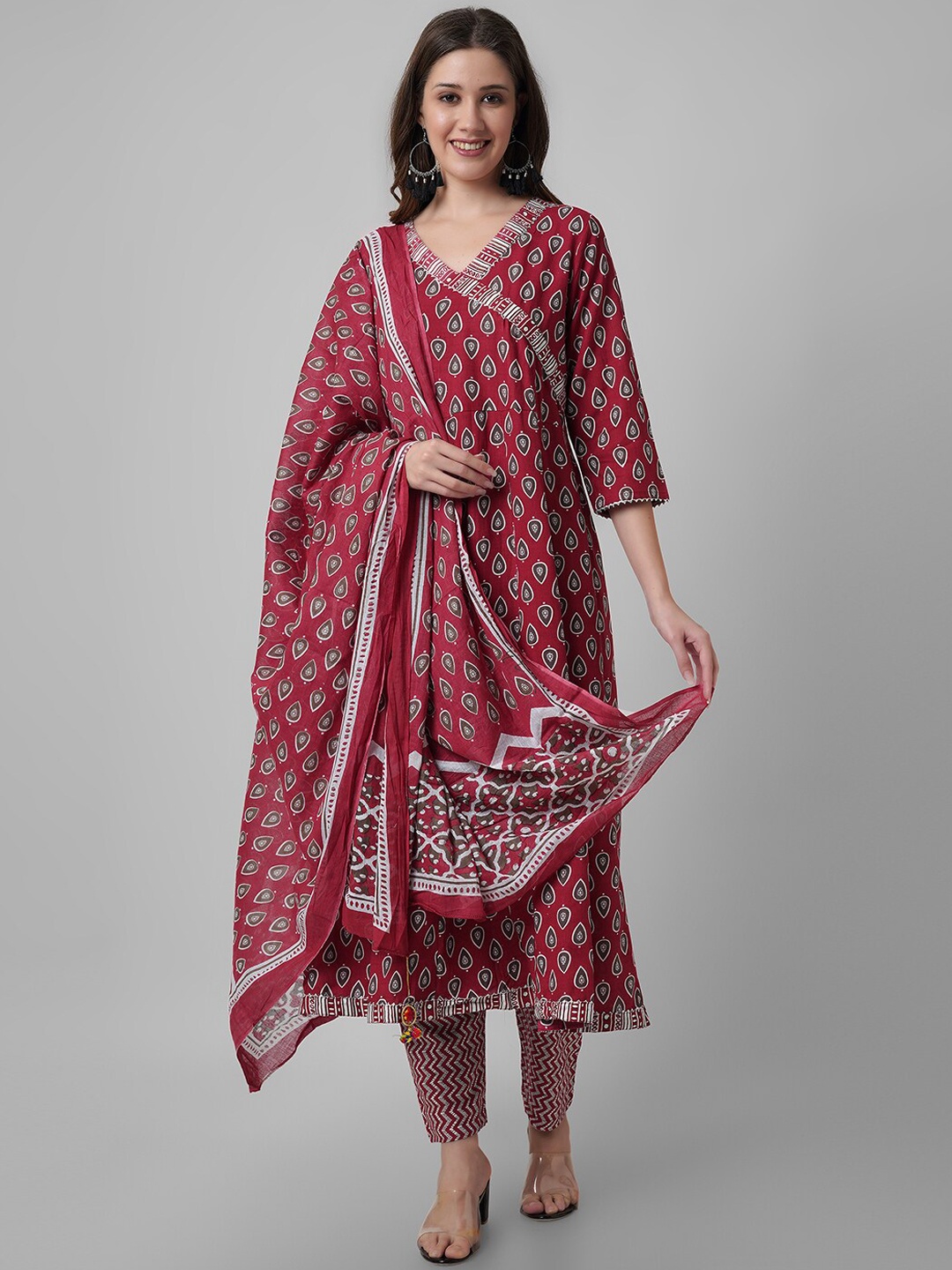 

Amayra Women Ethnic Motifs Printed Regular Kurta With Trousers & Dupatta, Red