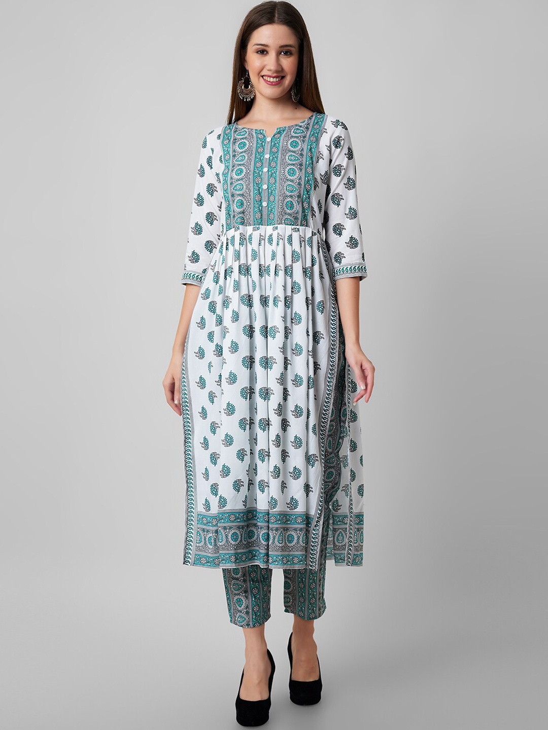 

Amayra Women Ethnic Motifs Printed Straight Kurta With Trousers, White