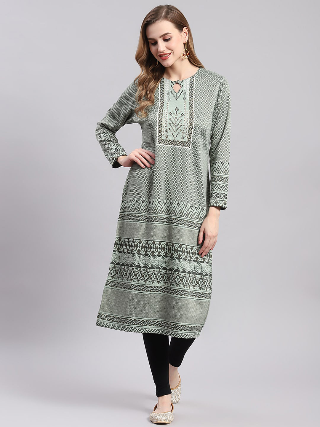 

Monte Carlo Woven Designed Keyhole Neck Thread Work Wool Kurta, Green