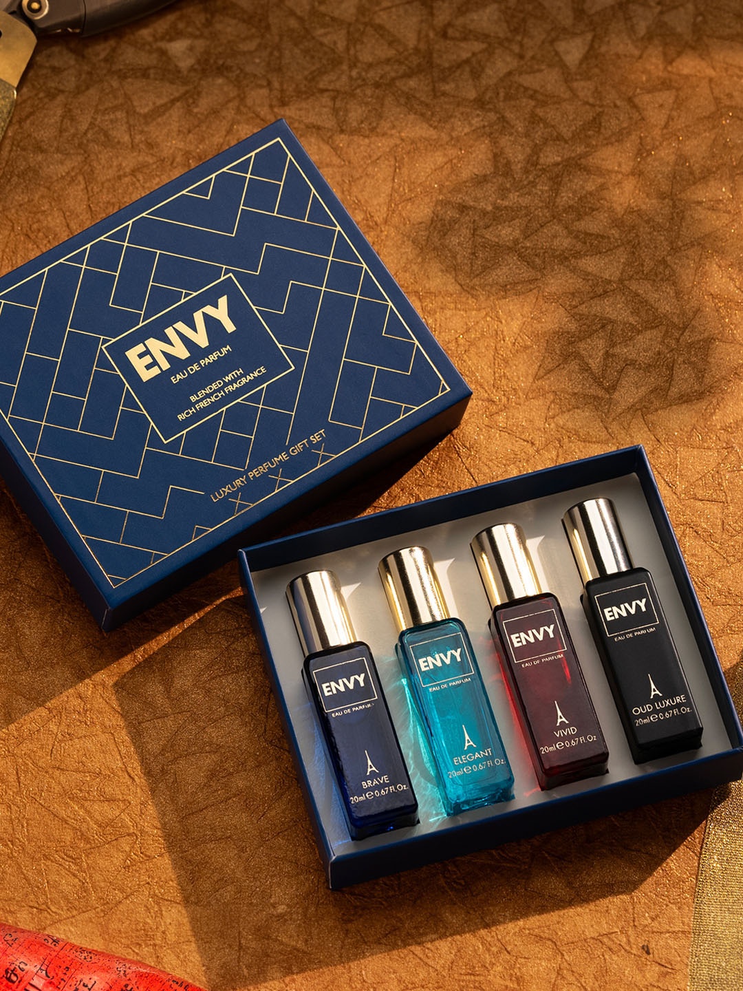 

Envy Men Set of 4 Eau De Parfum 20 ml Each - Oud Luxure, Brave, Vivid, Elegant, Blue