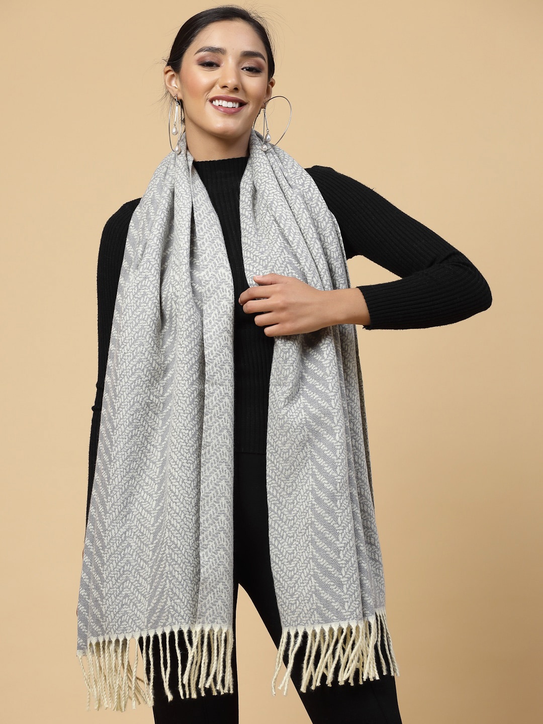 

Mafadeny Abstract Woven Design Stole, Grey