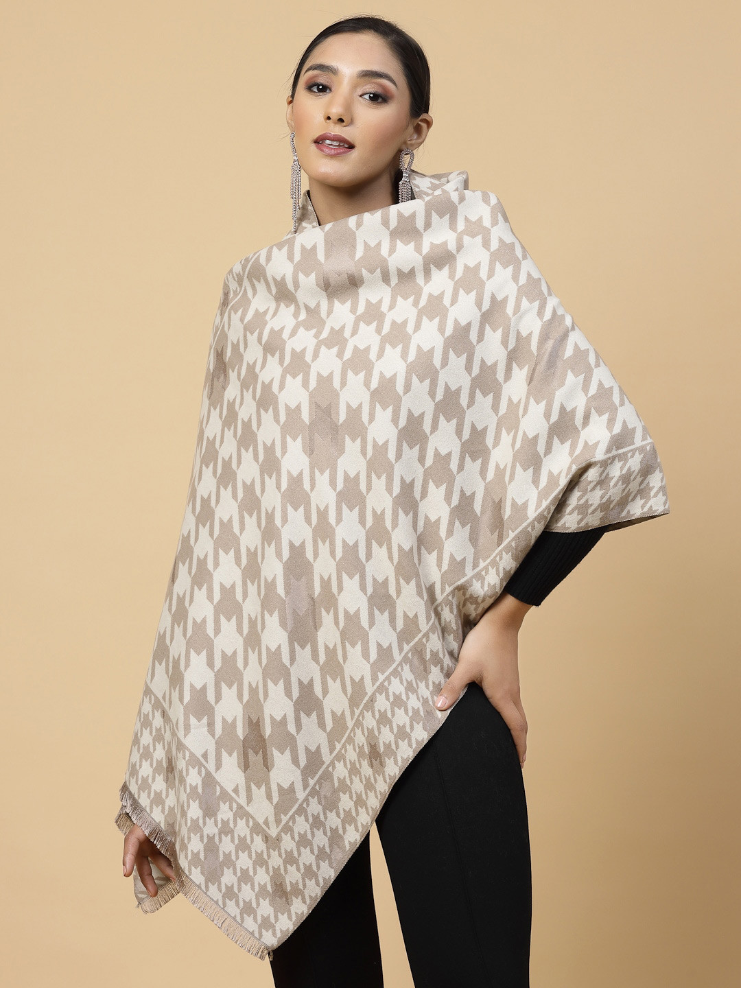 

Mafadeny Geometric Printed Stole, White