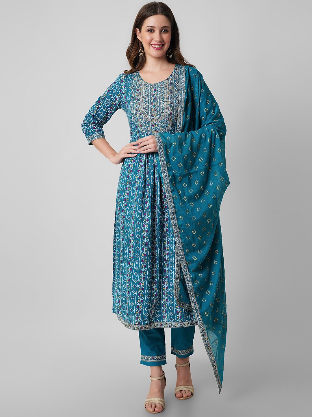 

Amayra Women Floral Printed Thread Work Pure Cotton Kurta with Trousers & With Dupatta, Turquoise blue