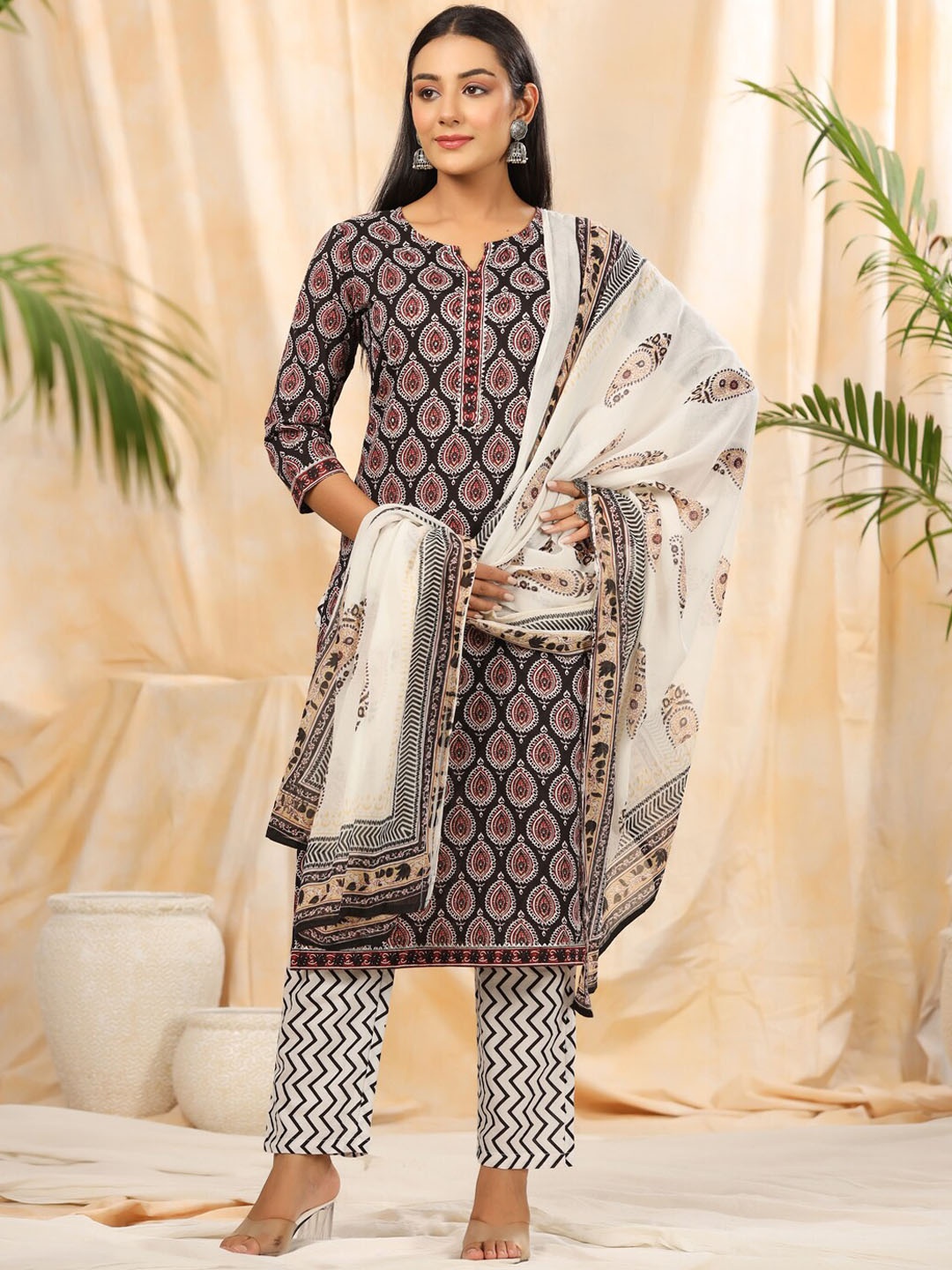 

Anubhutee Ethnic Motifs Printed Regular Pure Cotton Kurta with Trousers & With Dupatta, Black