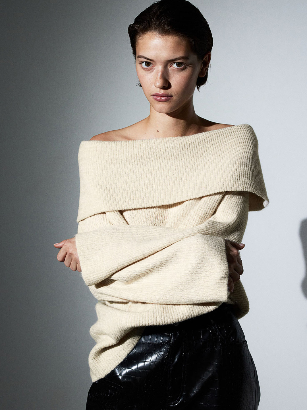 

H&M Rib-Knit Off-The-Shoulder Jumper, Beige
