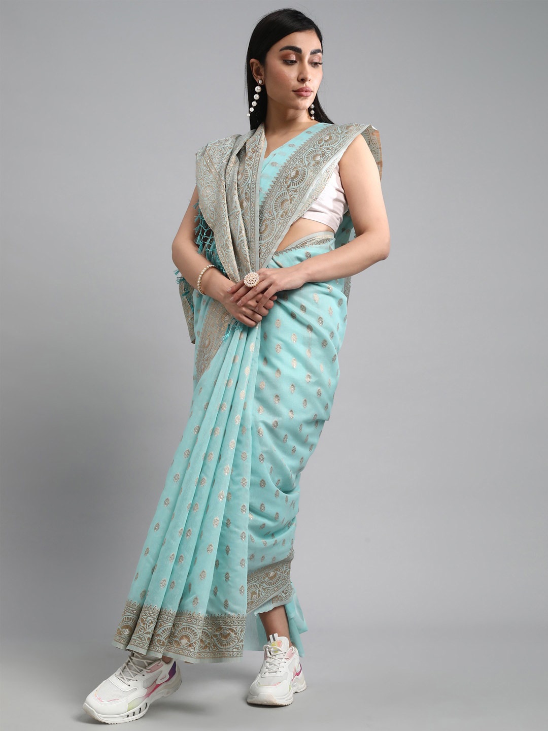 

Mitera Blue & Gold-Toned Ethnic Motifs Woven Design Zari Silk Cotton Saree