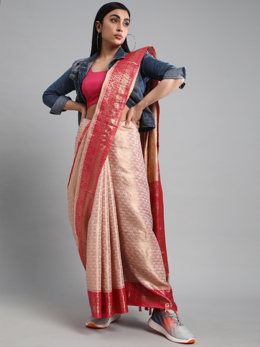 

Mitera Ethnic Motifs Woven Design Zari Saree, Pink