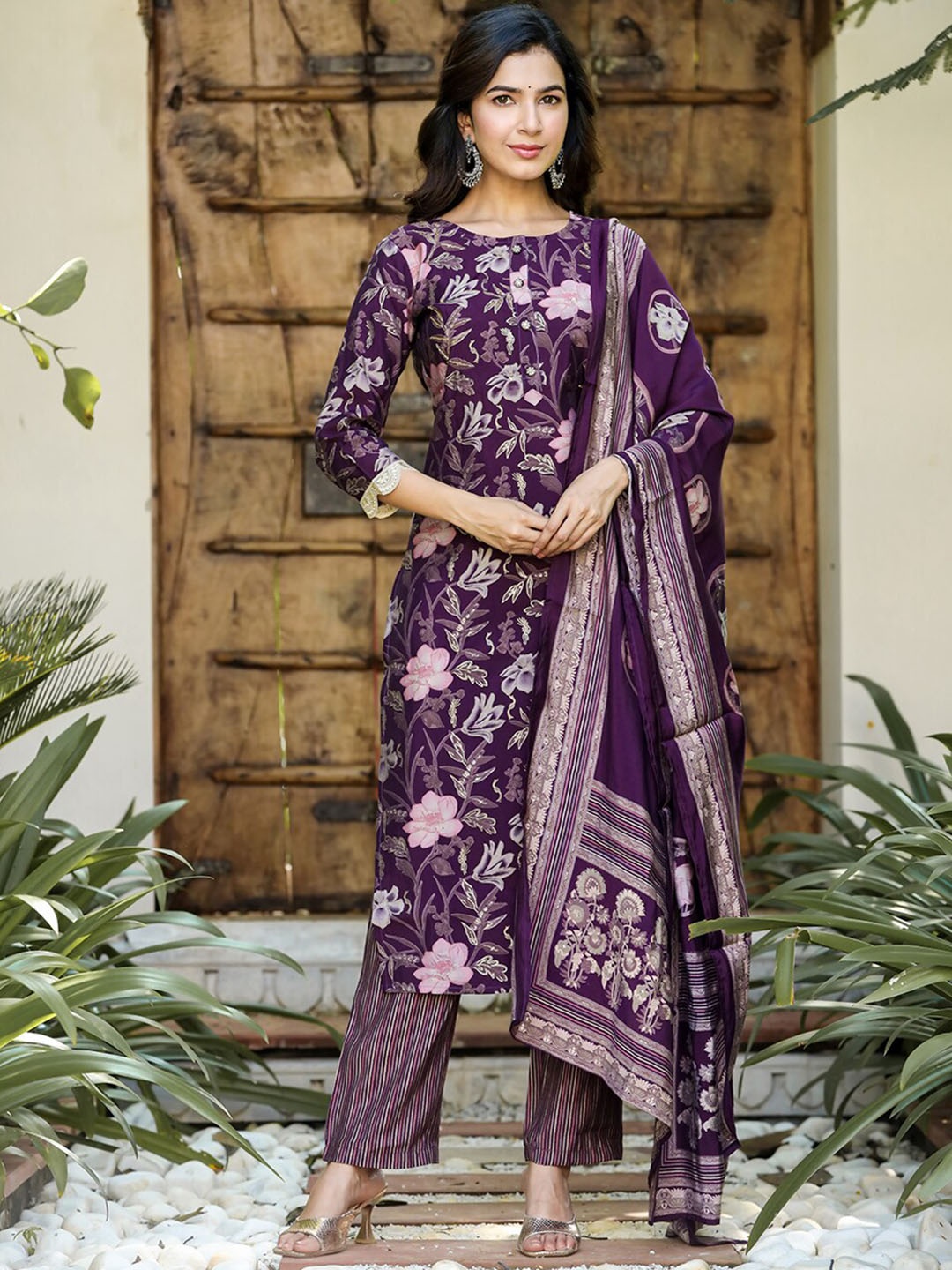 

Yufta Floral Printed Regular Chanderi Silk Kurta With Trousers & Dupatta, Purple