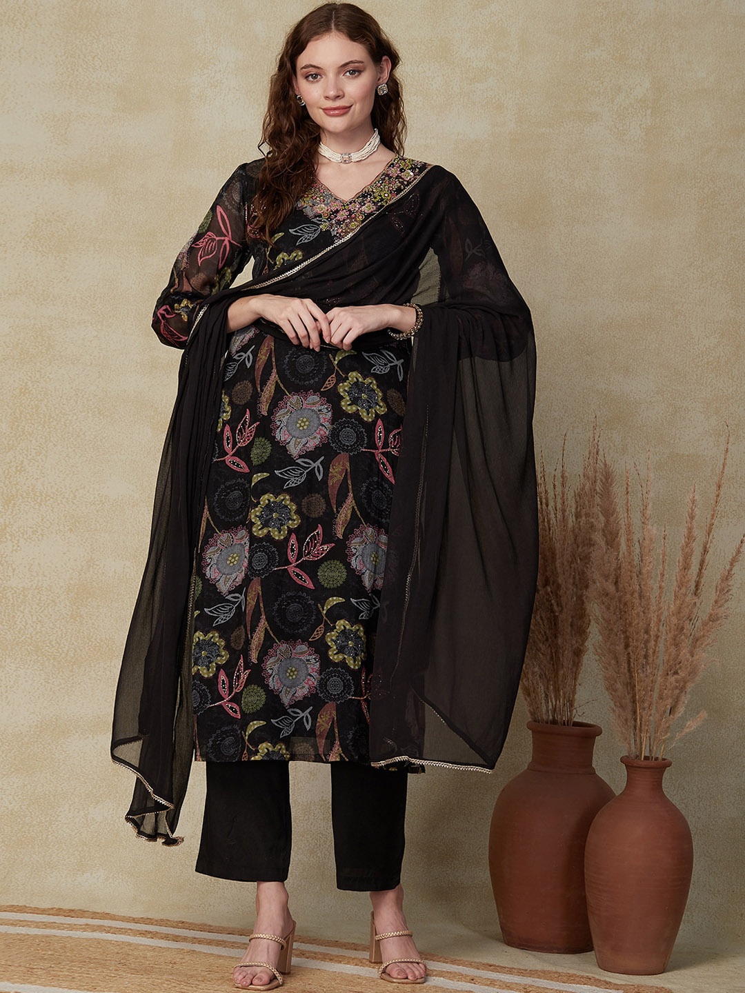 

FASHOR Floral Printed Thread Work Kurta With Trousers & Dupatta, Black