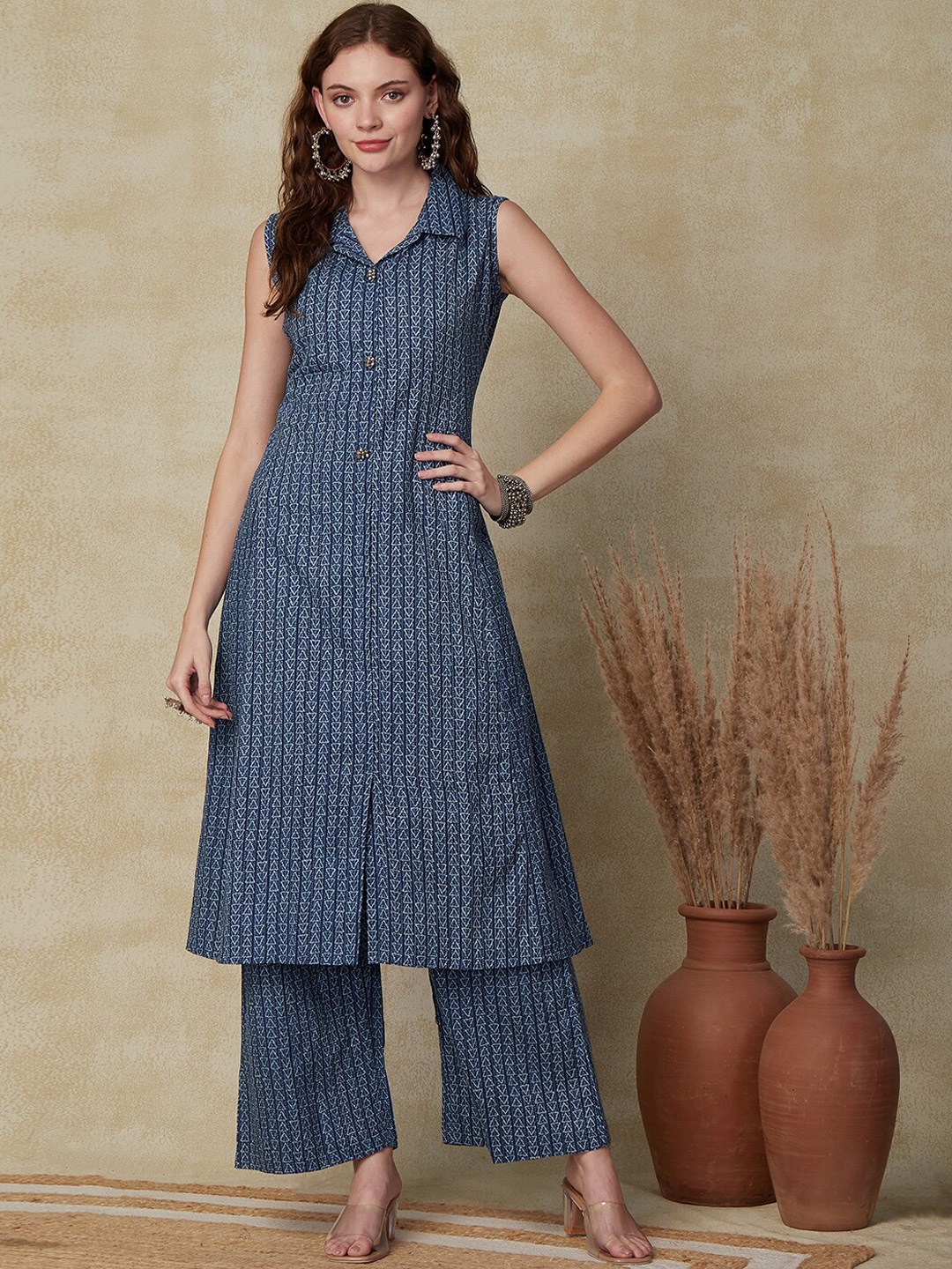 

FASHOR Geometric Printed Thread Work Panelled Pure Cotton Kurta With Palazzos, Blue