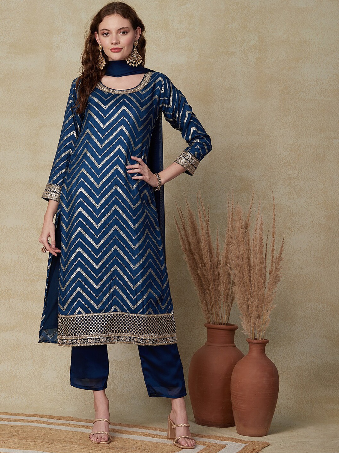 

FASHOR Teal Chevron Printed Thread Work Kurta With Trousers & Dupatta