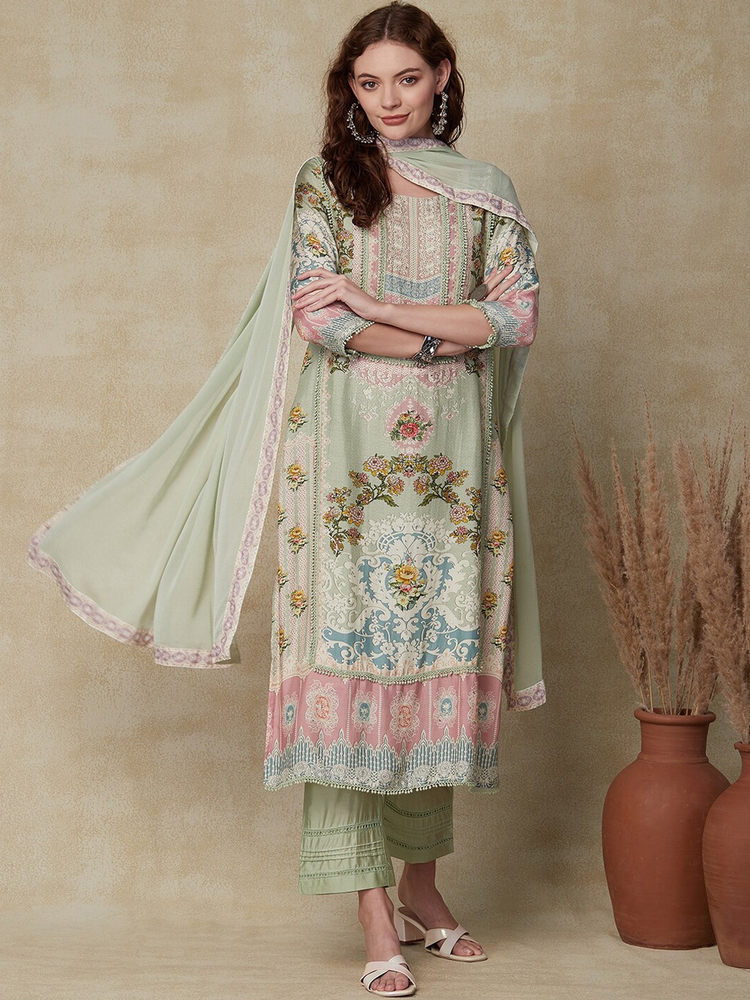 

FASHOR Floral Printed Regular Beads and Stones Kurta with Trousers & Dupatta, Green