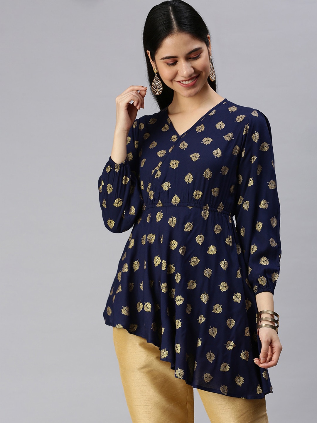 

Maishi Ethnic Motifs Printed V-Neck Anarkali Kurti, Navy blue