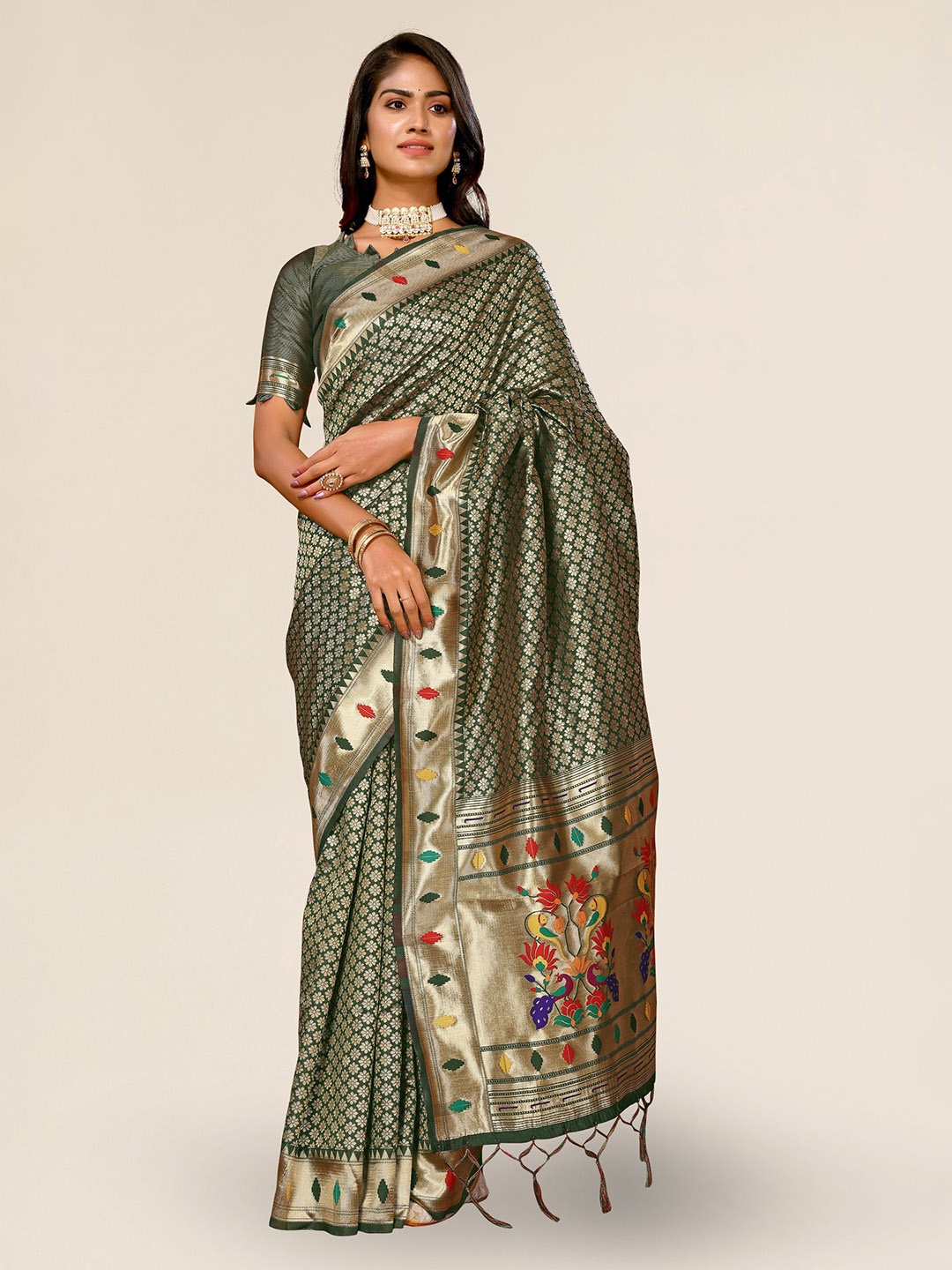 

DIVASTRI Ethnic Woven Design Zari Paithani Saree, Green