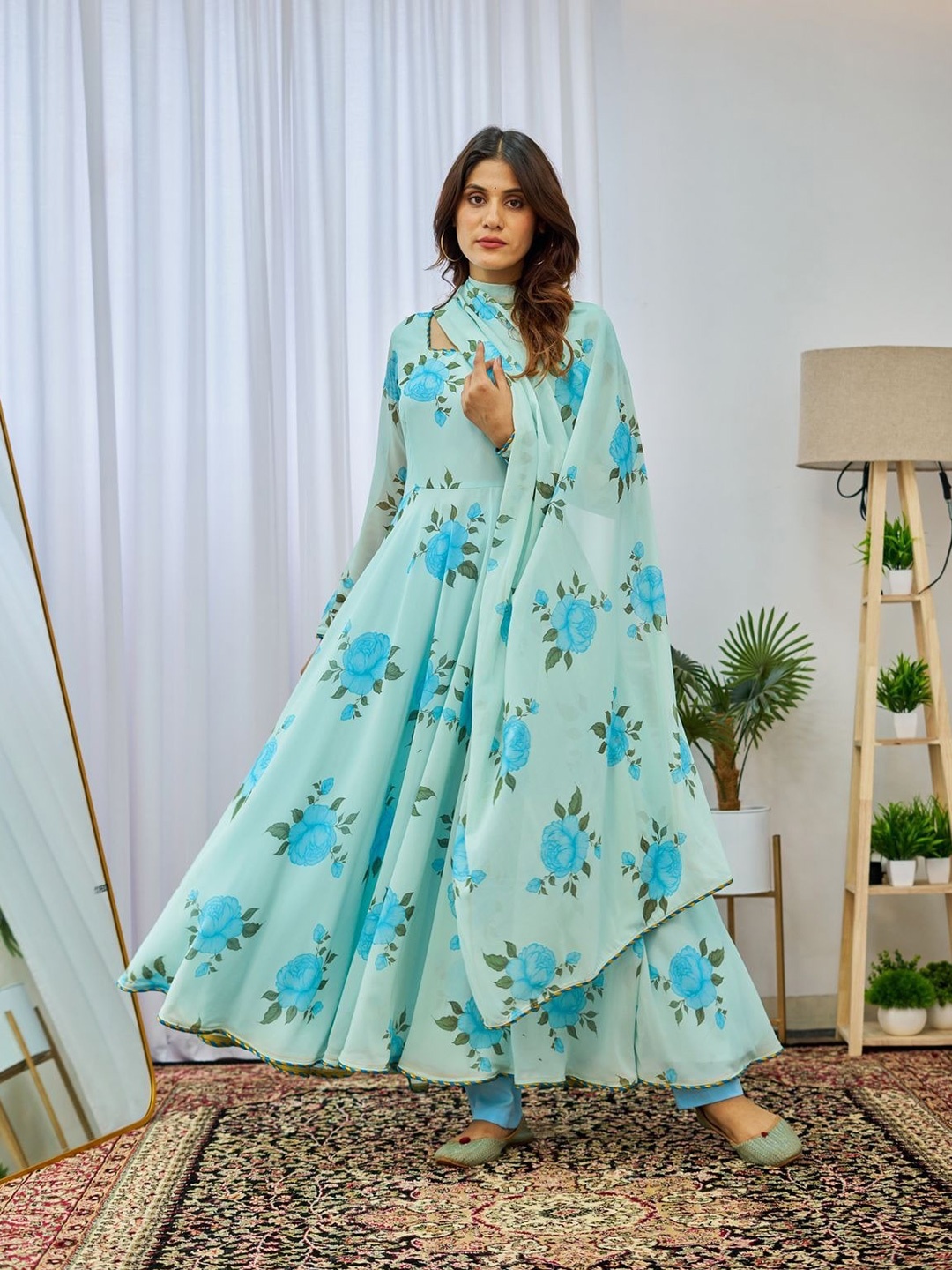 

BLACK SCISSOR Floral Printed Long Sleeves Anarkali Kurta With Dupatta, Green