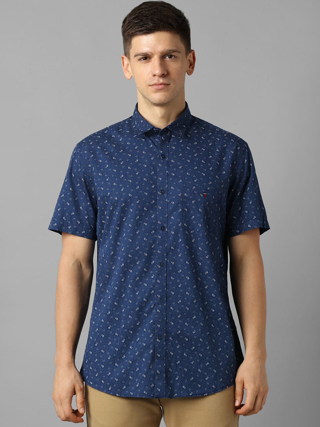 

Louis Philippe Sport Slim Fit Micro Ditsy Printed Pure Cotton Casual Shirt, Navy blue