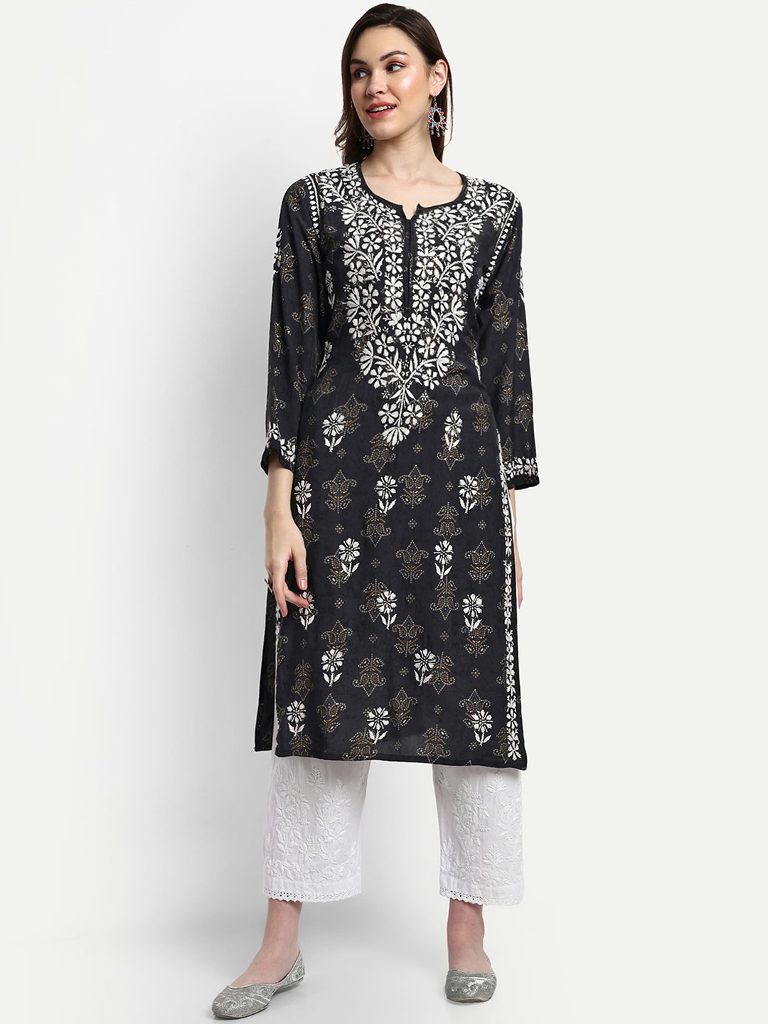 

Indiankala4u Ethnic Motifs Embroidered Notched Neck Chikankari Kurta, Black