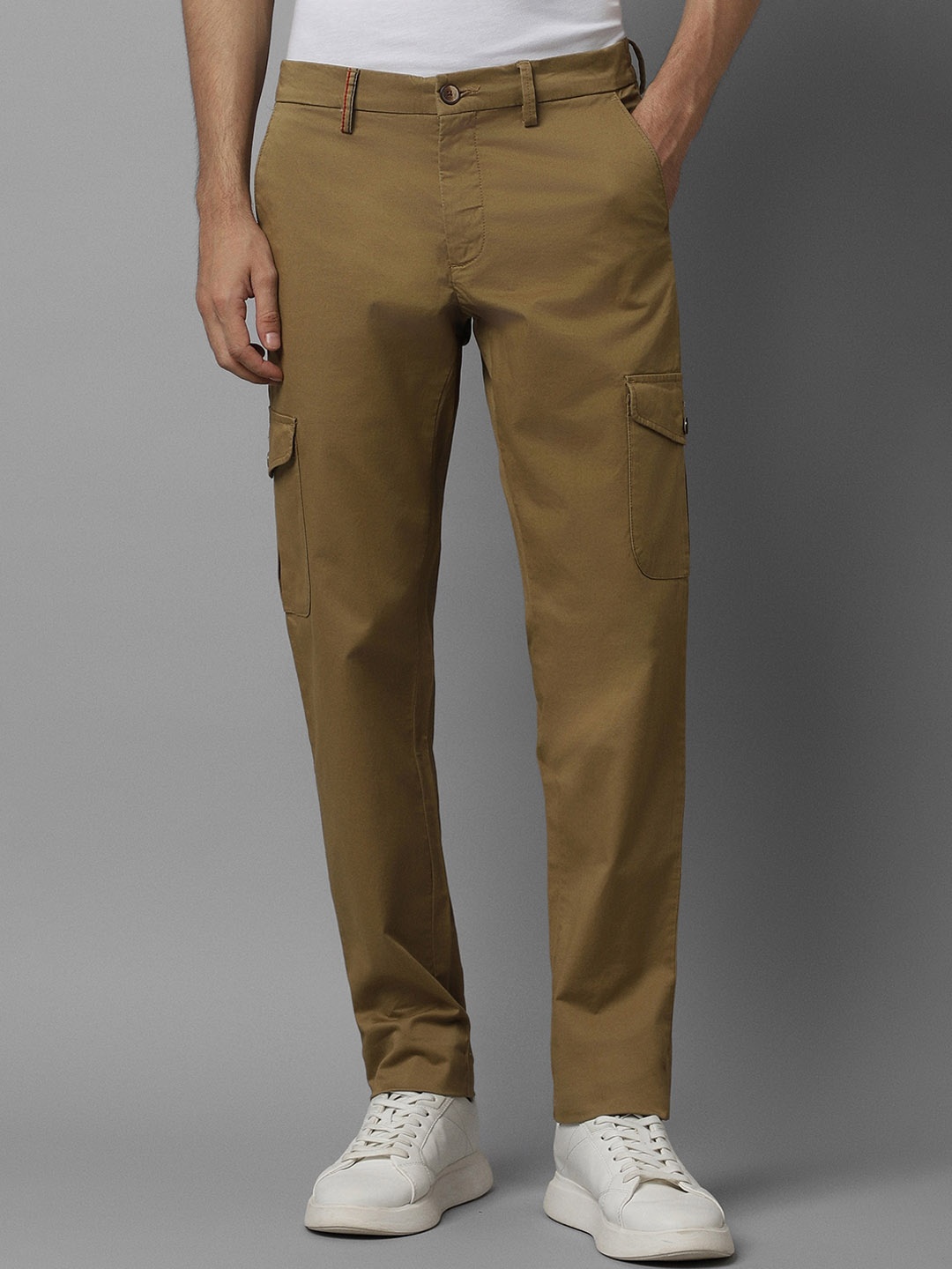 

Louis Philippe Sport Men Mid Rise Slim Fit Plain Cotton Cargos Trousers, Brown