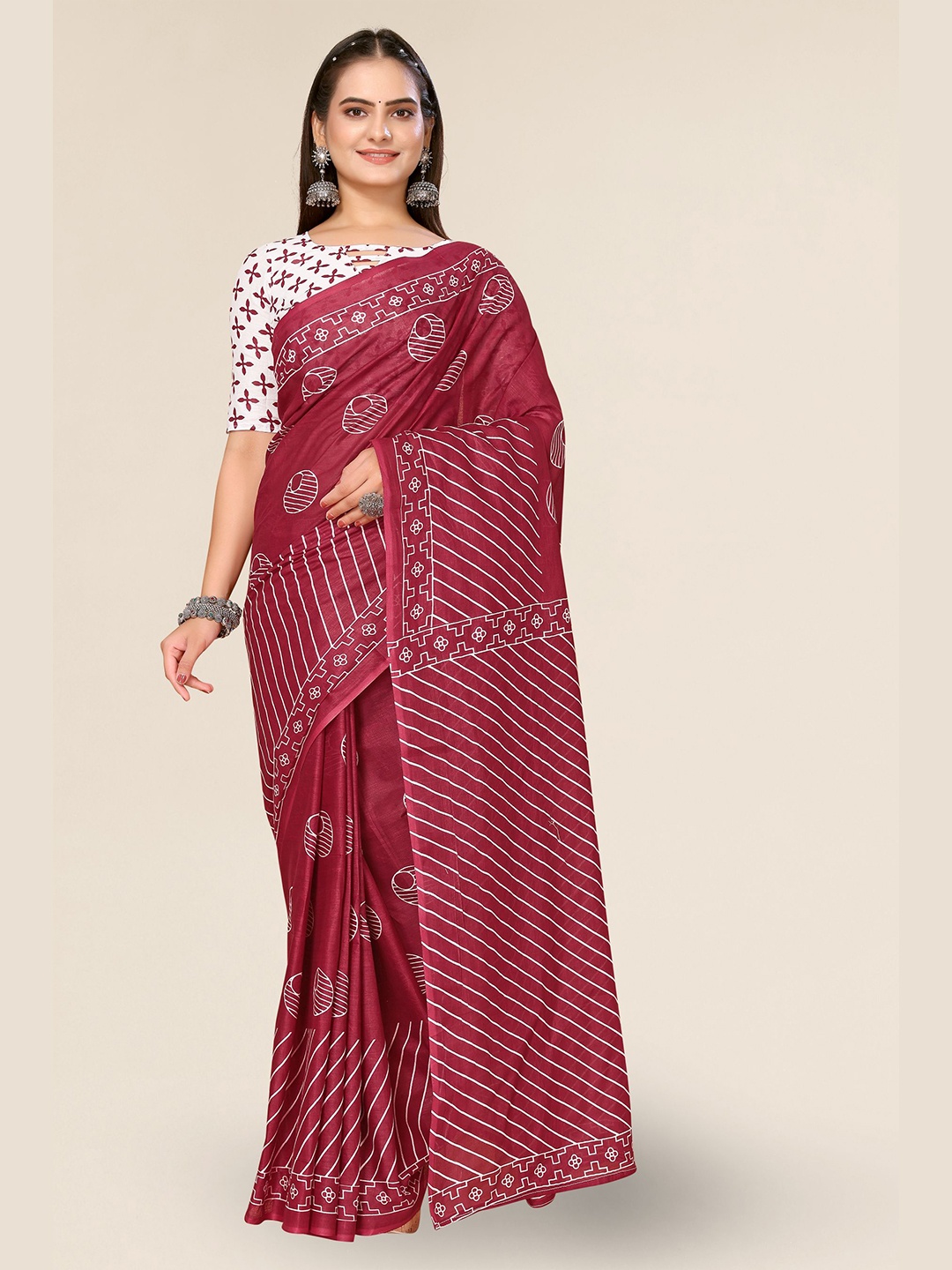 

DIVASTRI Geometric Printed Saree, Maroon