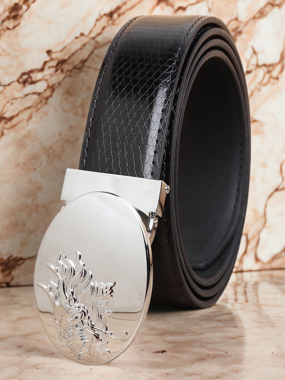 

The Roadster Lifestyle Co. Men Textured Hook Buckle Belt, Black