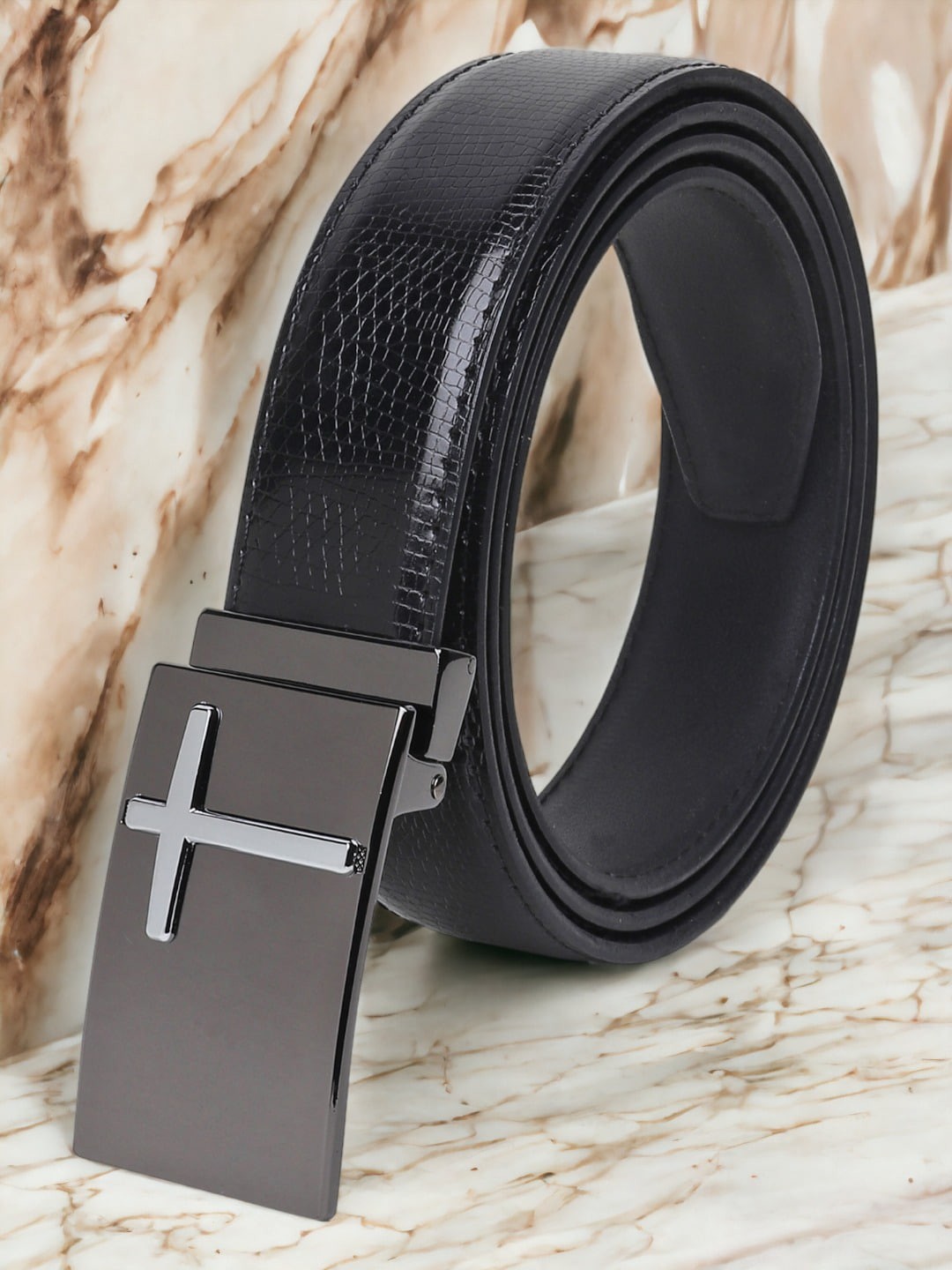 

The Roadster Lifestyle Co. Men Black Textured Hook Buckle Belt