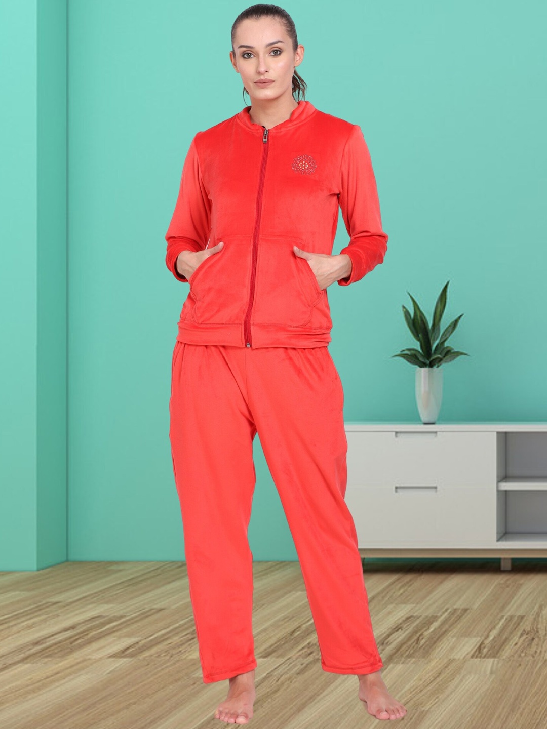 

Noty Hooded Velvet Sweatshirt & Pyjama, Coral