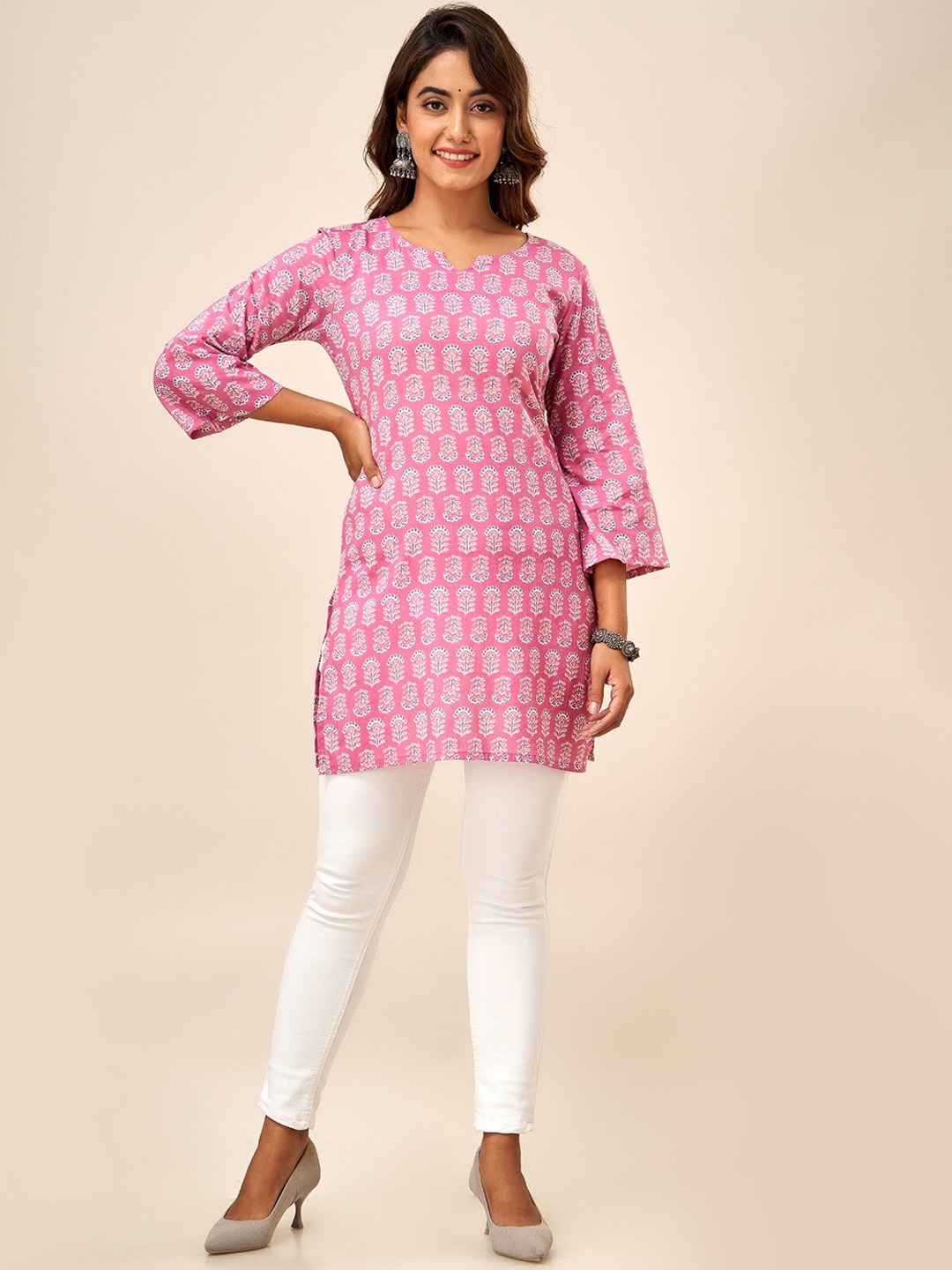

SVARCHI Ethnic Motifs Printed Cotton Straight Kurta, Pink