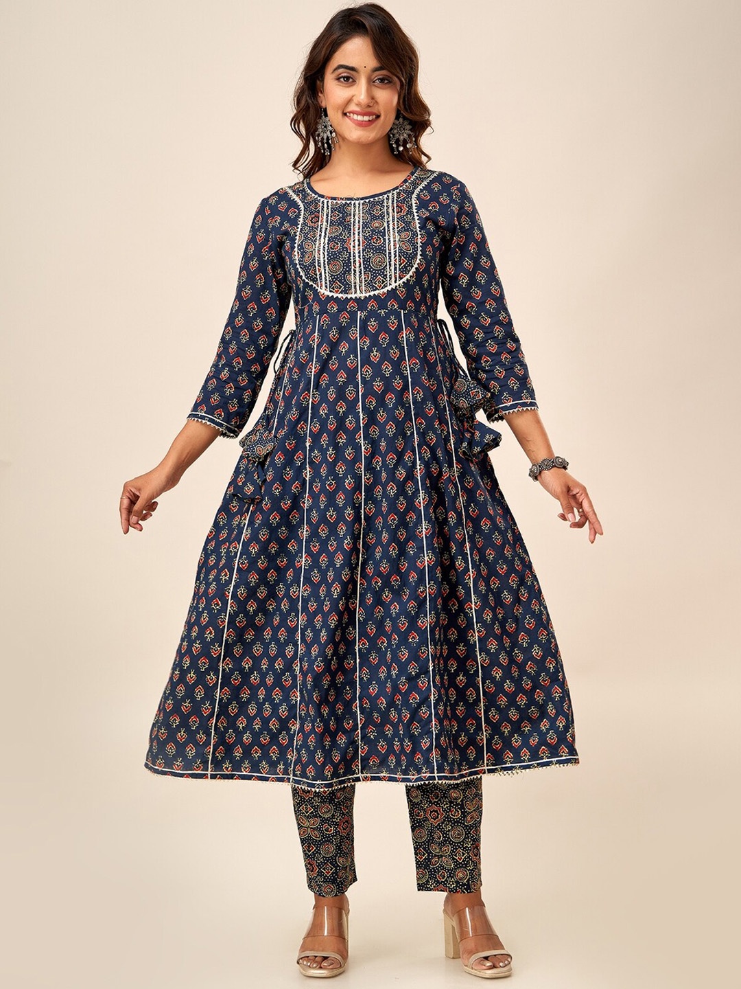 

SVARCHI Women Blue Ethnic Motifs Printed Flared Sleeves Anarkali Kurta