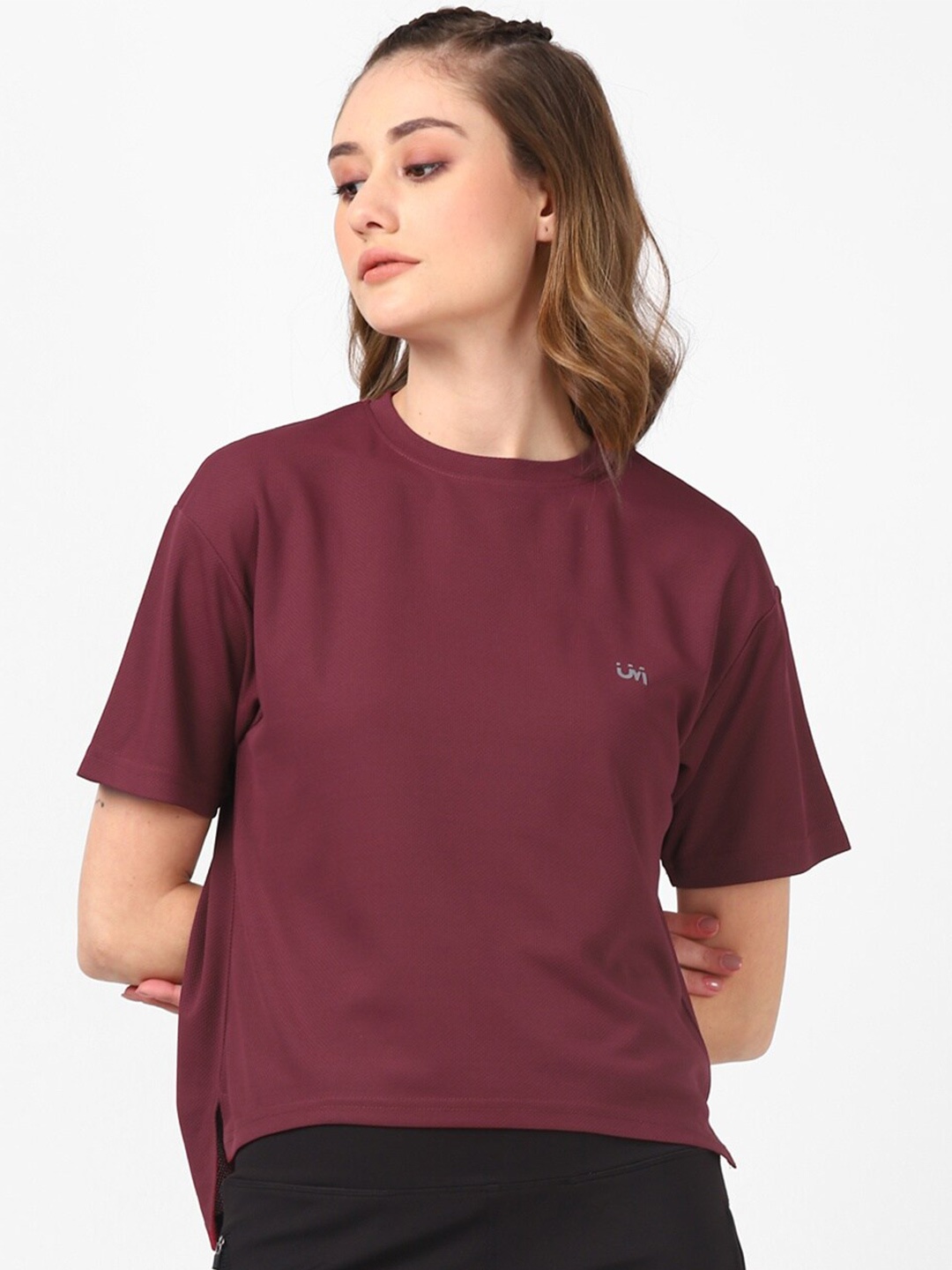 

UrbanMark Women Maroon Pockets T-shirt