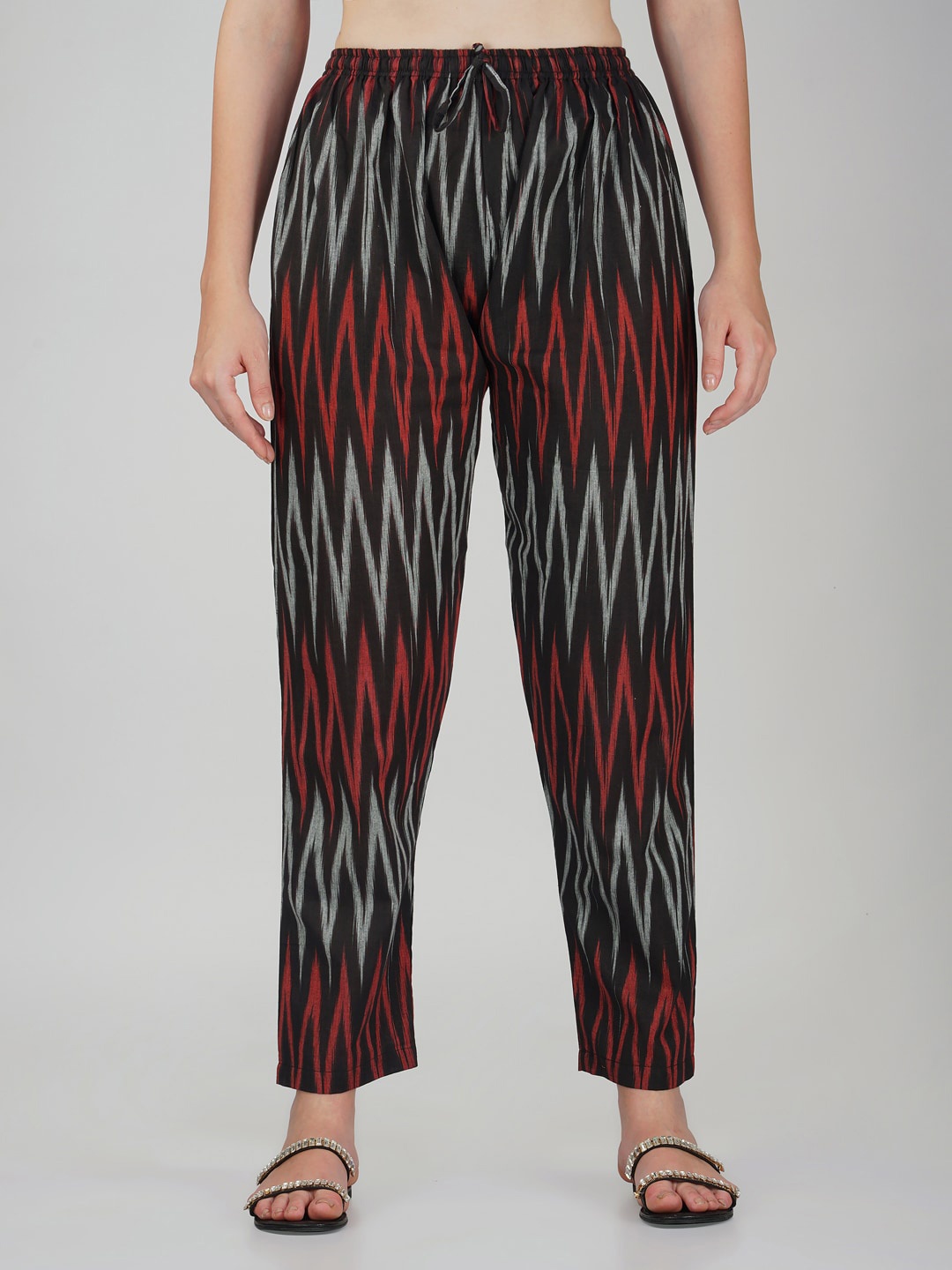 

Vastraa Fusion Women Straight Fit Ikat Pattern Printed Cotton Trousers, Black