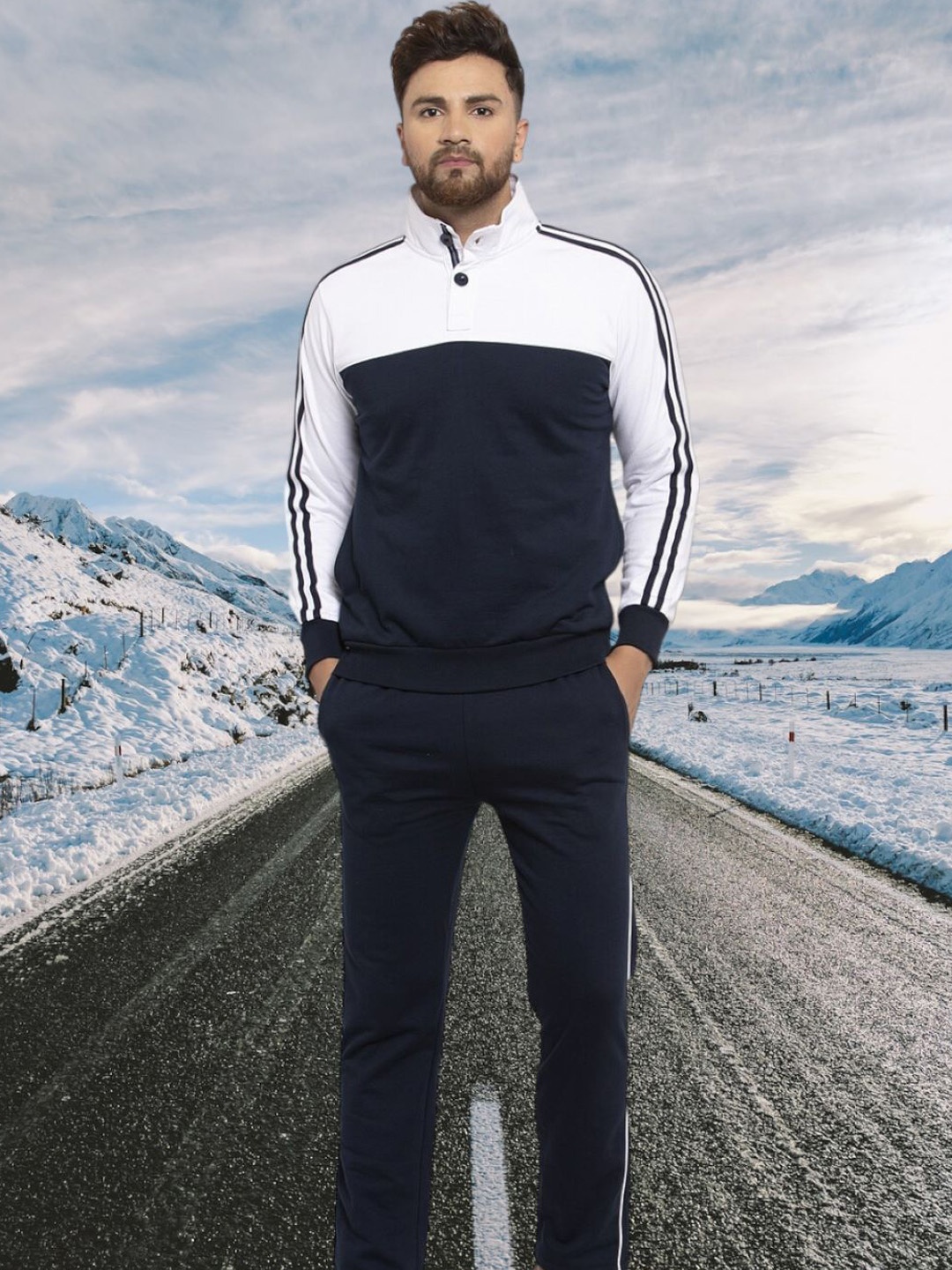 

WILD WEST Colourblocked Mock Collar Cotton Fleece Tracksuit, Black
