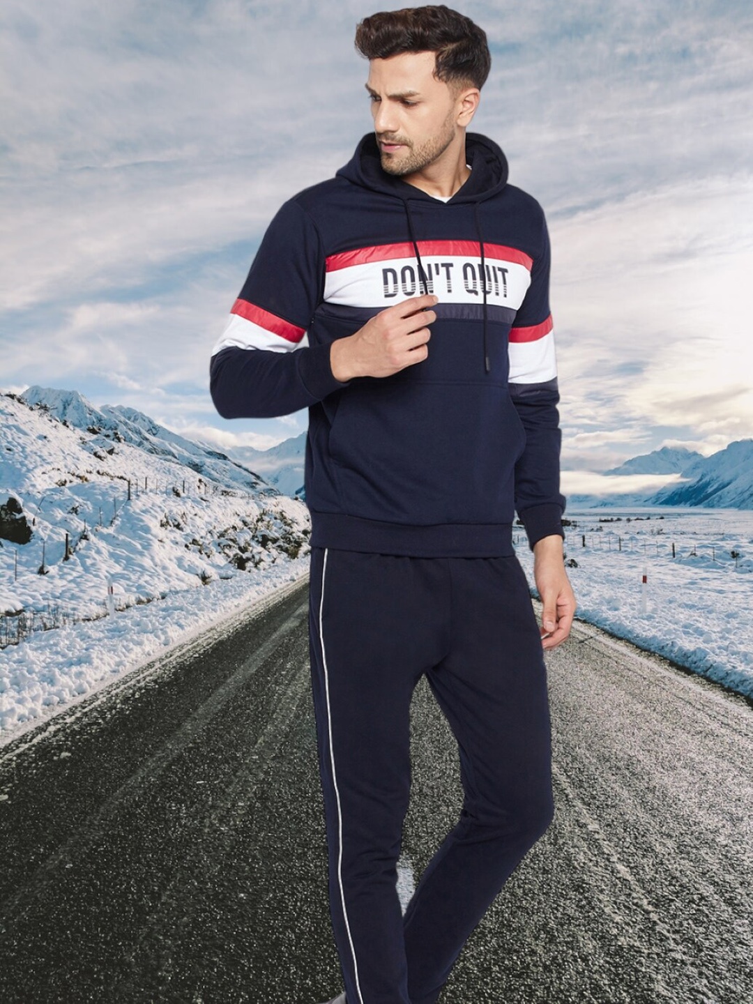 

WILD WEST Colourblocked Hooded Tracksuit, Navy blue