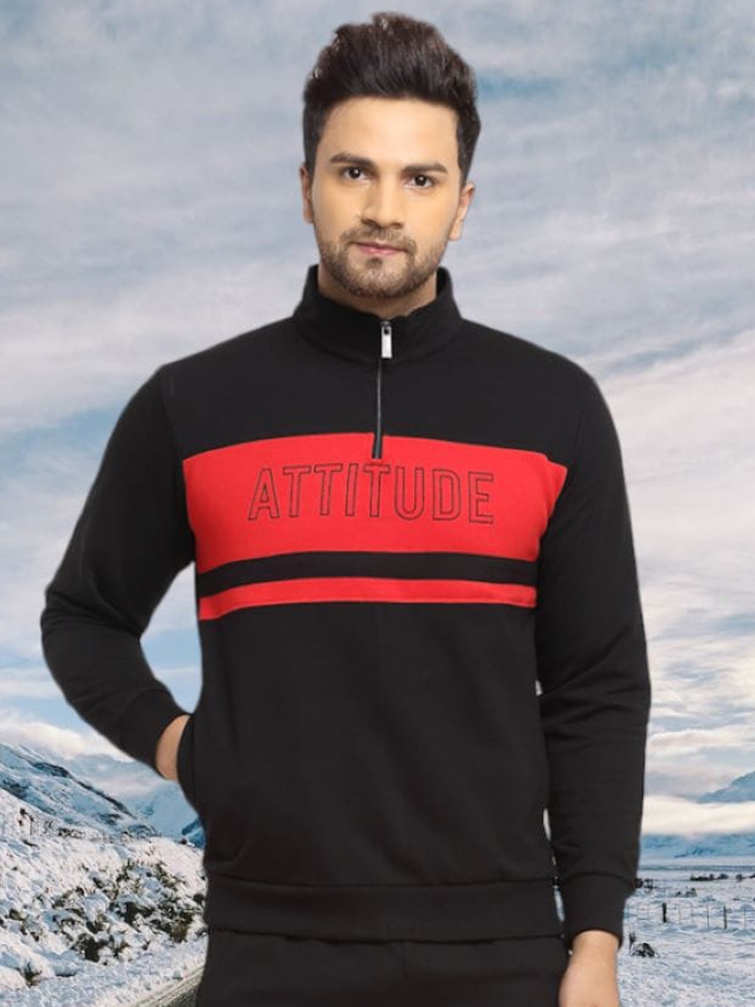 

WILD WEST Colourblocked Mock Collar Cotton Fleece Tracksuit, Black
